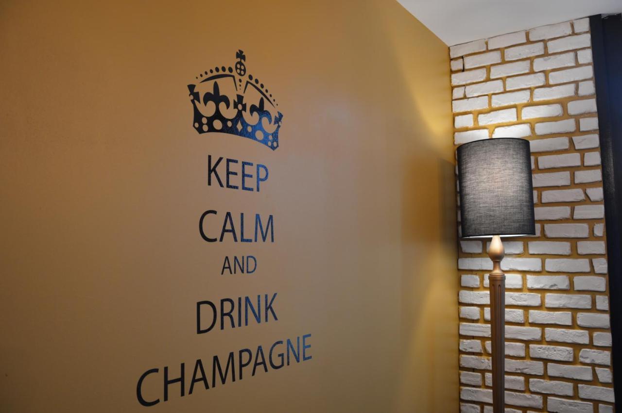 Groom Epernay - Jacuzzi & Champagne Esterno foto